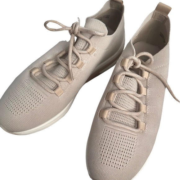 Urban Sport by J/Slides Gabby Stretch Knit Sneaker 8 newish - Picture 4 of 6